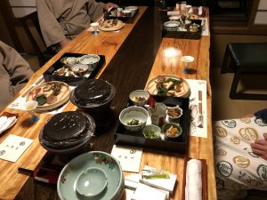 喜久屋の夕食風景